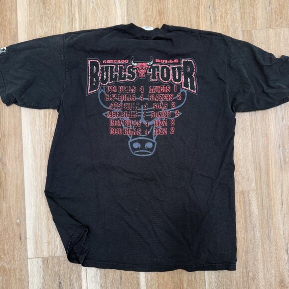 CHICAGO BULLS VINTAGE TEE - Picture 2 of 2